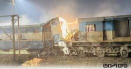 মেঘনা এক্সপ্রেসের ব্লেক ফেইলে কোচে ধাক্কা ক্ষতিগ্রস্ত ট্রেন